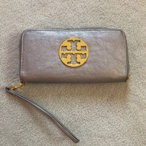 Tory Burch Wallet Wristlet